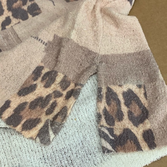 Gabriella T women’s shirt. Animal print - Picture 4 of 8